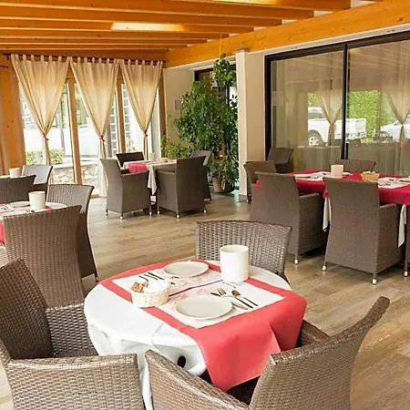 Europa 2* Domaso