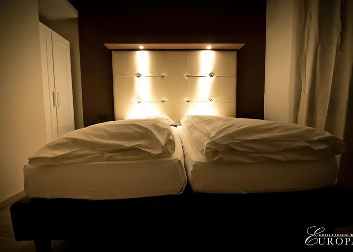 Hotel Camping Europa 2* دومازو