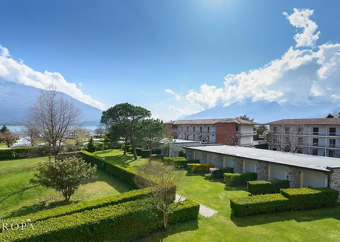 فندق Hotel Camping Europa 2*