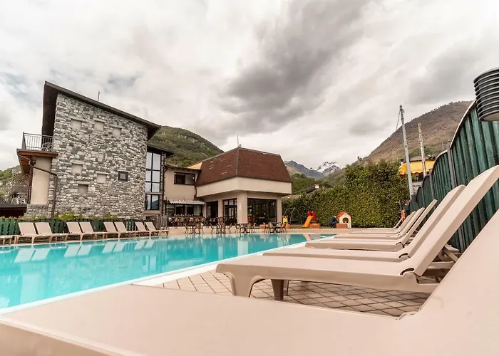 فندق Hotel Camping Europa 2*